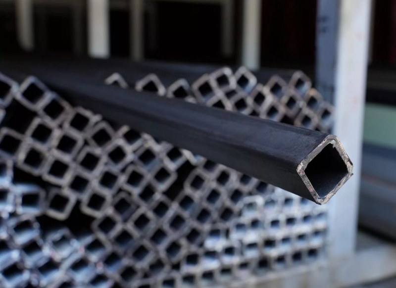 gia-thep-hop-binh-chanh-hom-nay