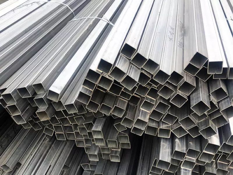 thep-hop-binh-tan-gia-re