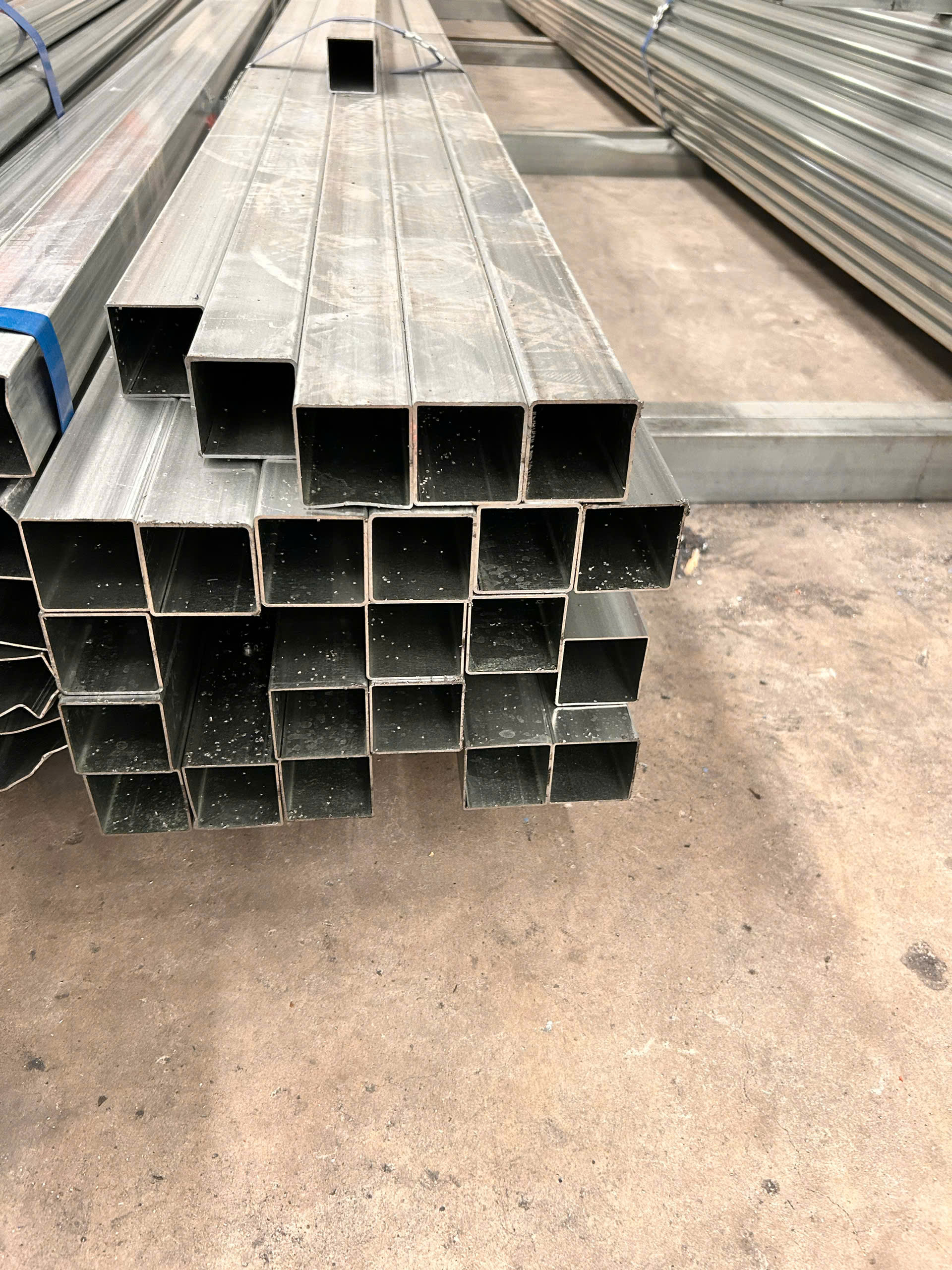 thep-hop-tan-phu-gia-tot