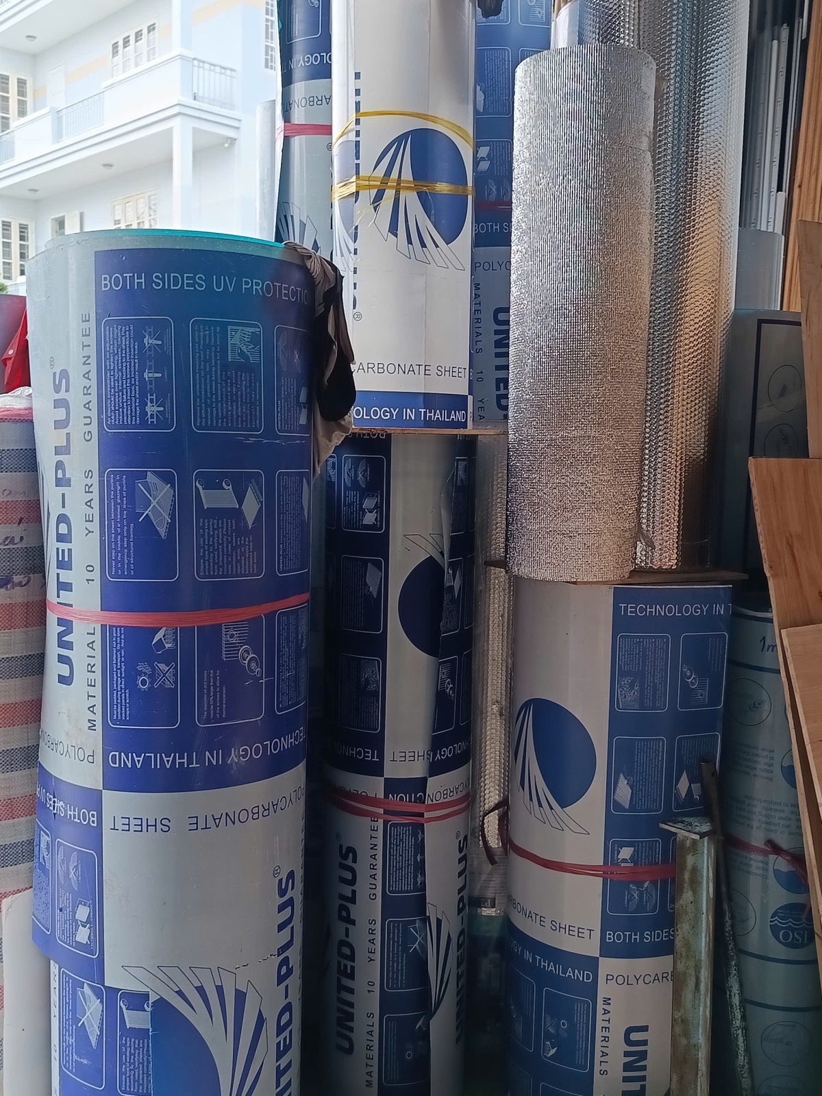 Tấm lợp poly lấy sáng 